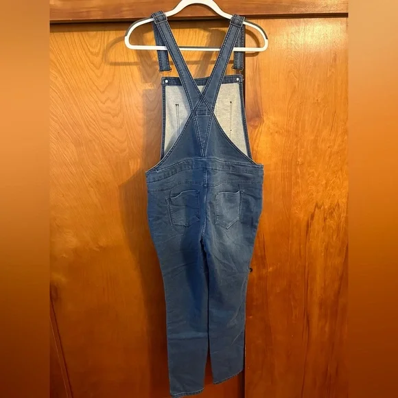 Mossimo Overalls - Picture 2 of 3